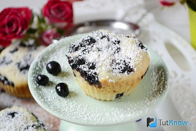 Черничный кекс готов к употреблению