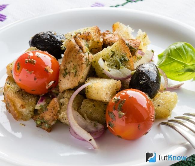 Панцанелла с курицей