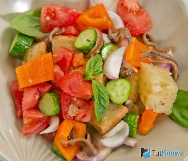 Панцанелла с анчоусами
