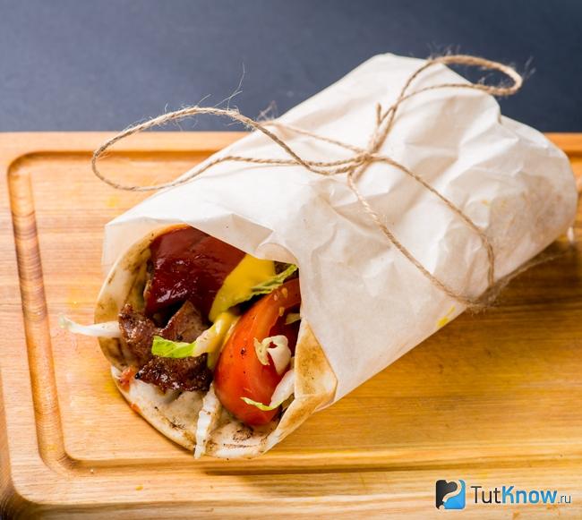 Гирос по-домашнему с курицей