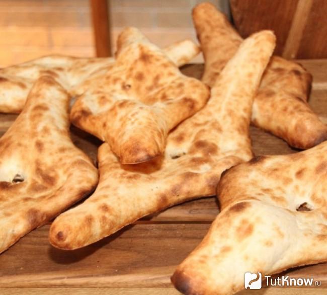 Шотис пури с сыром