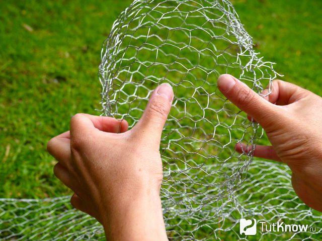Формирование черт лица призрака на Хэллоуин