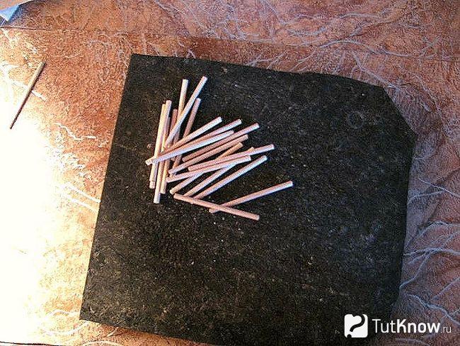 Деревянные заготовки для создания церкви