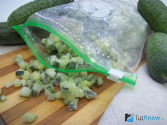 Готовые замороженные огурцы кубиками для окрошки и салатов