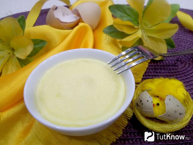 Готовое яично-молочное суфле с медом
