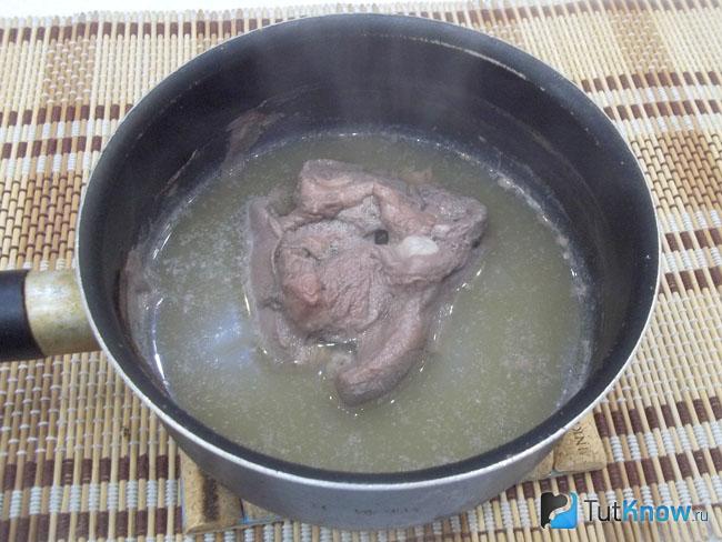 Почки залиты водой и доведены до кипения