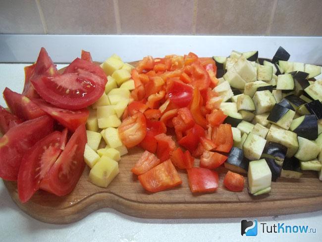 Овощи нарезаны кубиками