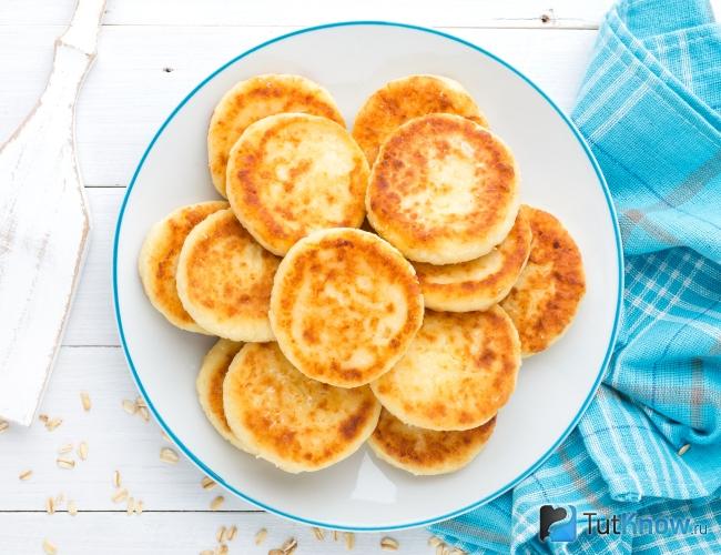 Сырники на тарелке