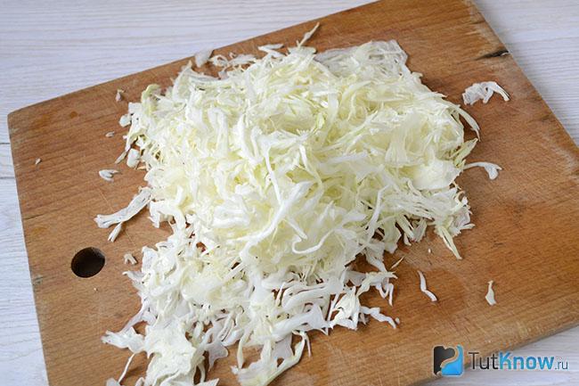Нашинкованная капуста крупным планом