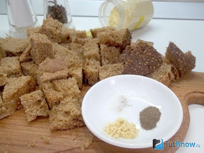 Соль, перец и имбирь соединены