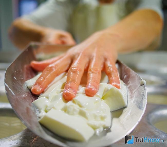 Производство сыра Кроттен-де-Шавиньоль