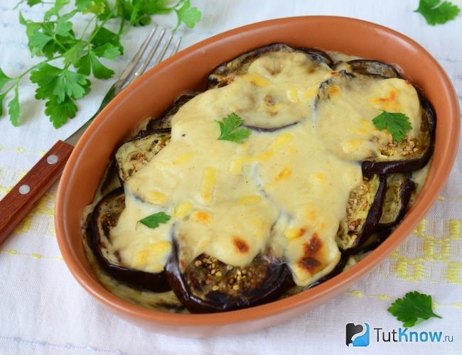 Печеные баклажаны с сыром