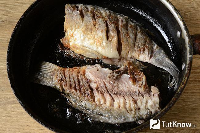 Караси на сковородке