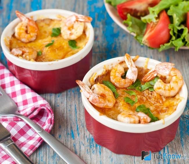 Морской жульен с грибами