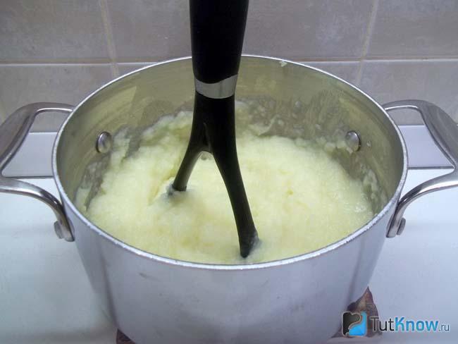 Готовое пюре из картошки со сметаной