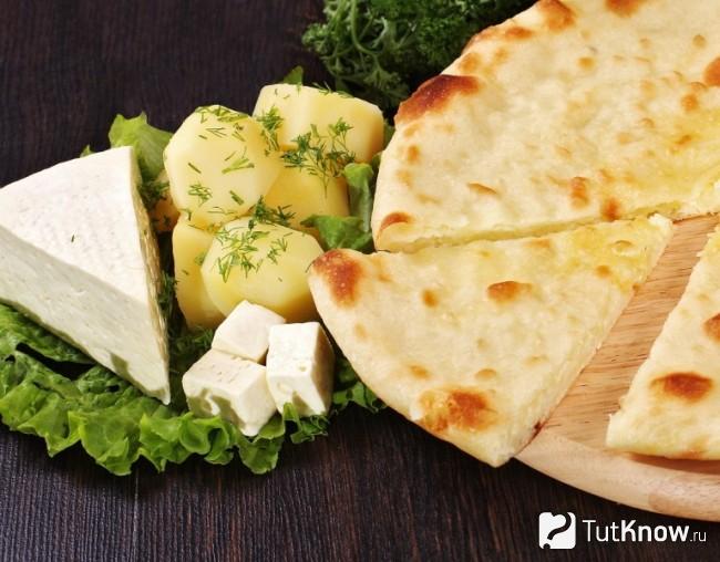Осетинский пирог с сыром и картофелем