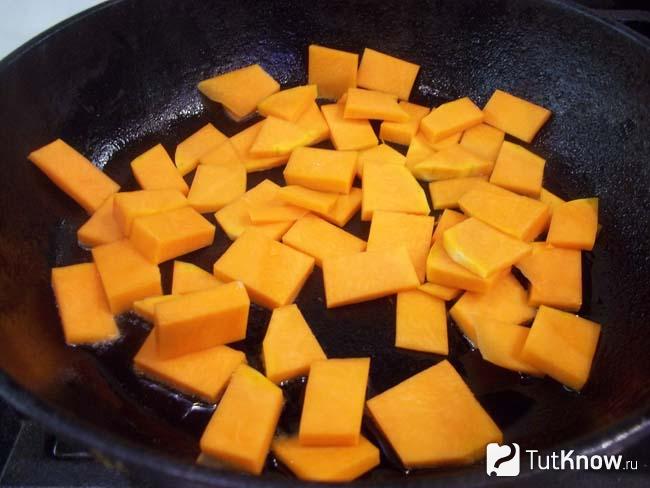 Тыква нарезана кусочками