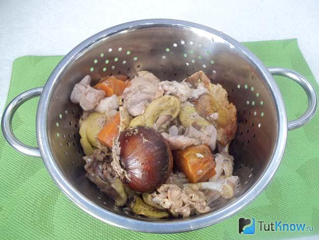Мясо извлечено из бульона