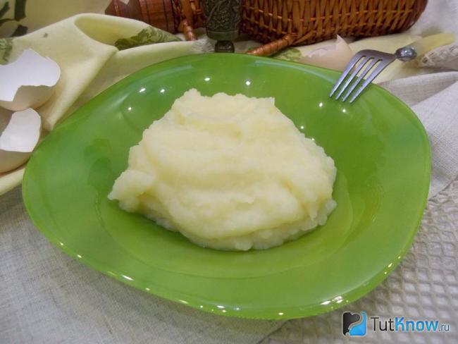 Готовое пюре из картошки со сметаной