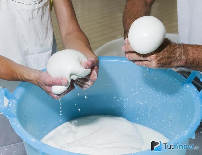 Приготовление сыра Буррата