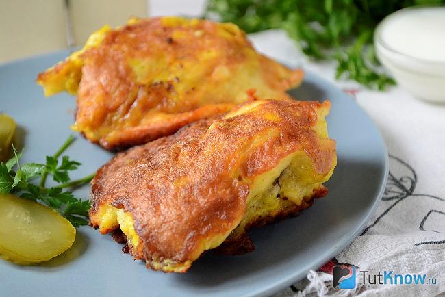 Куриные бедра в кляре на сковороде