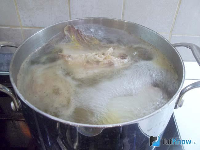 бульон доведен до кипения
