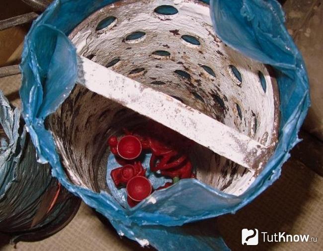 Помещаем заготовки в специальную емкость