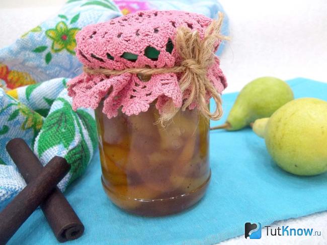 Готовое варенье из груш дольками с корицей