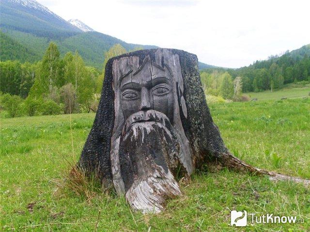 Скульптура из пня