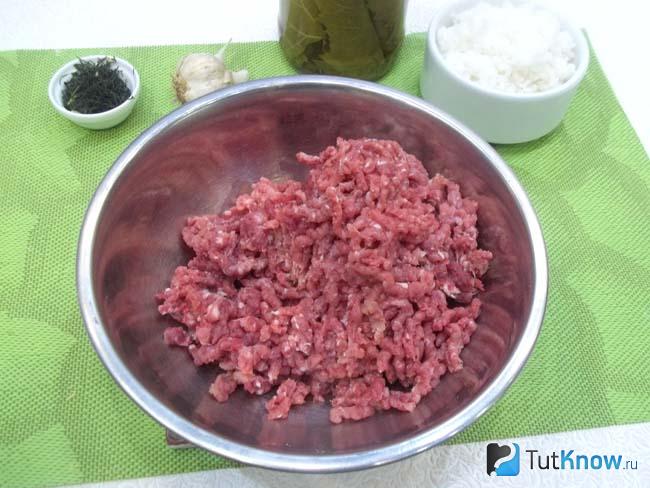 Мясо перекручено на мясорубке