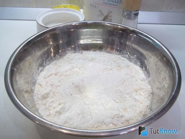 К продуктам добавлена мука