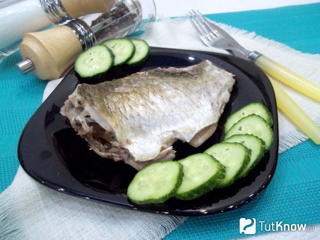 Готовый карась паровой