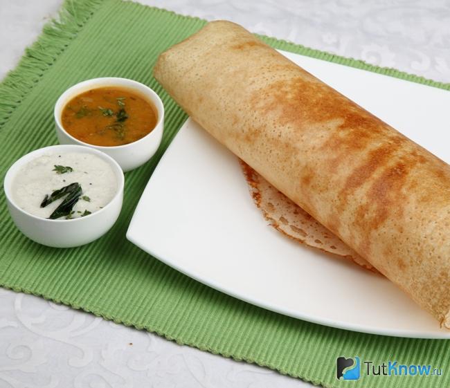 Чатни из кокоса с лепешками доса