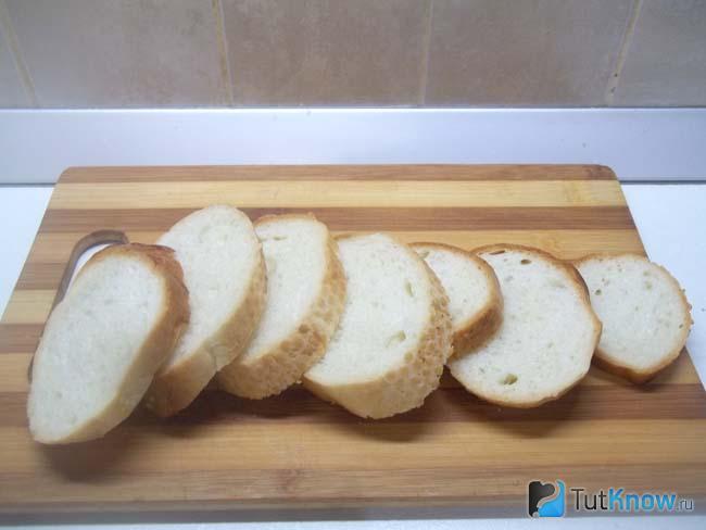 Багет нарезан кусочками