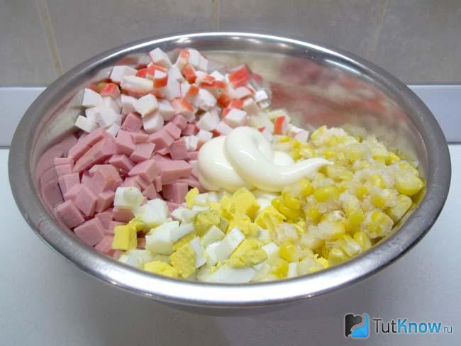 К продуктам добавлен майонез