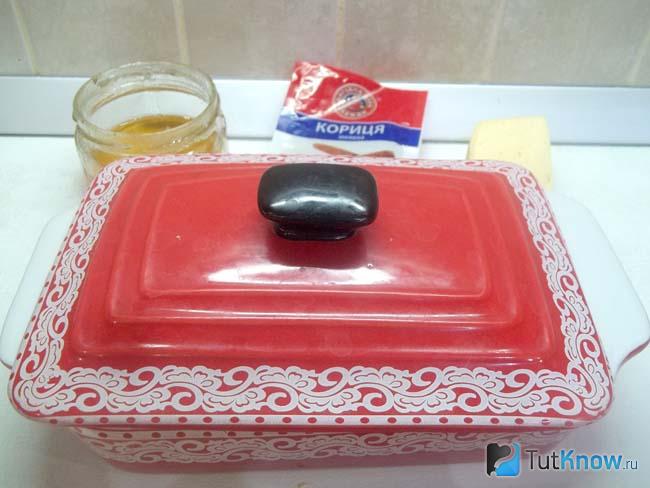 Груши прикрыты крышкой