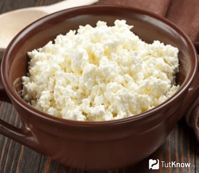 Сыр Лор пейнир в мисочке