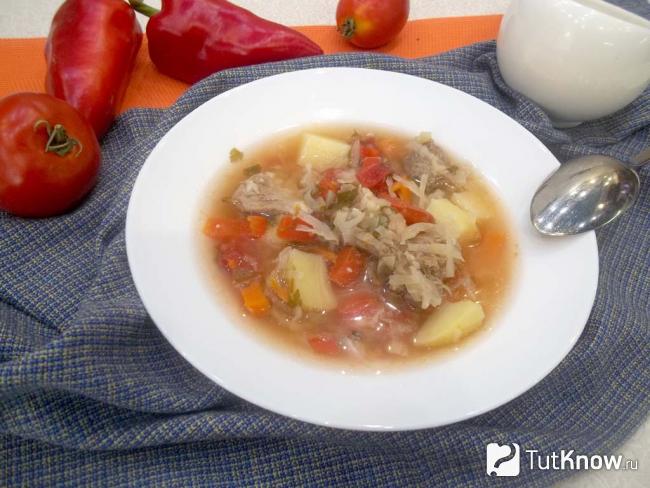 Готовый томатный суп с овощами