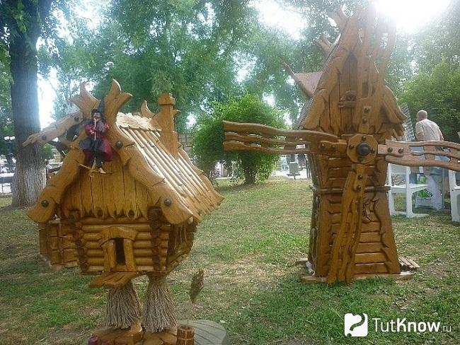 Избушка на куриных ножках в русском стиле