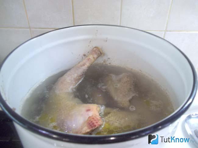 Бульон варится