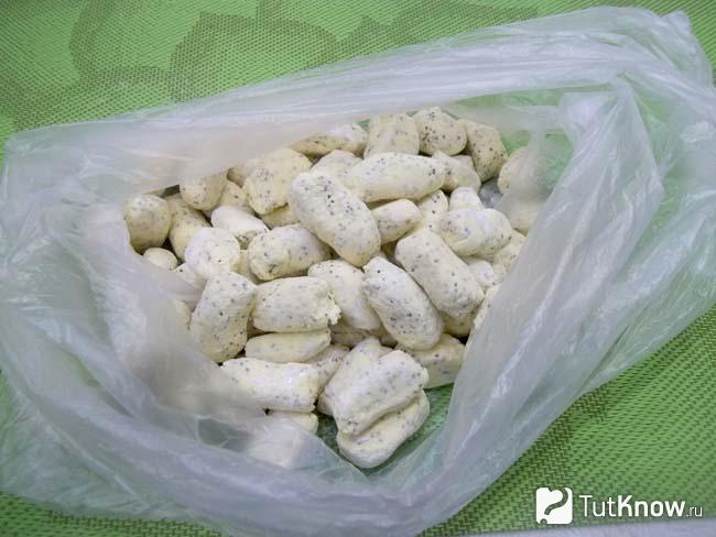 Готовые ленивые вареники с творогом и маком: как заморозить