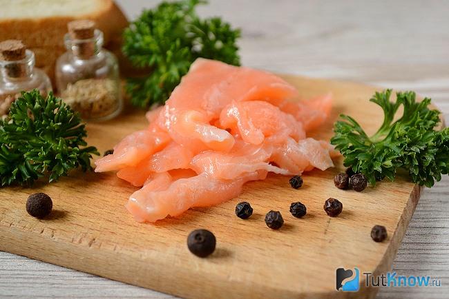 Кусочки соленой семги