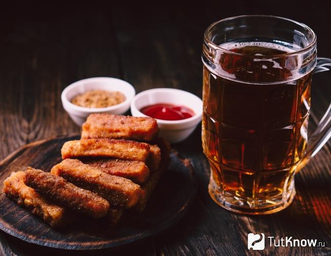 Сырные палочки и пиво