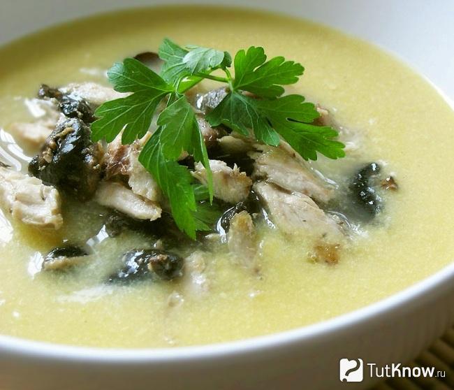 Крем-суп из кабачков с курицей