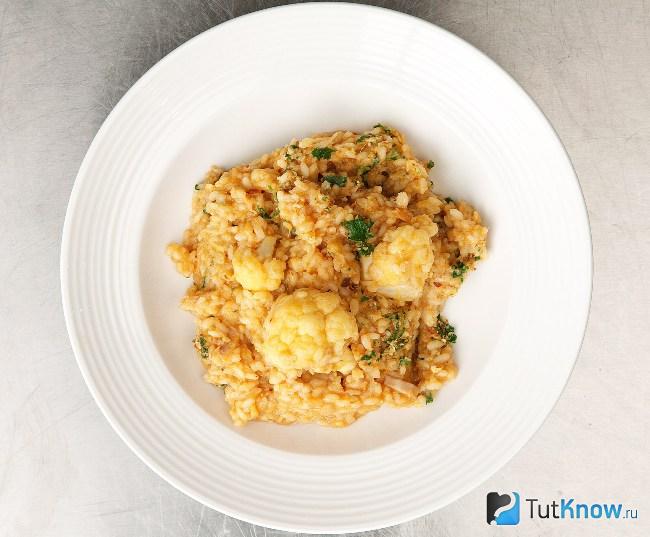 Треска с цветной капустой и дайконом