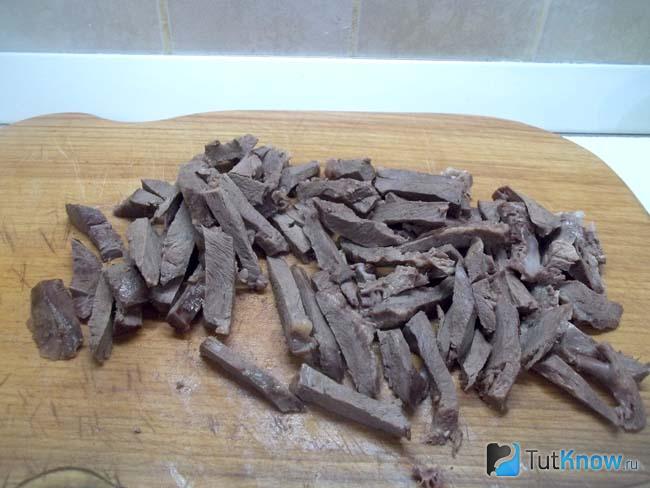 Сердце сварено и нарезано кусочками