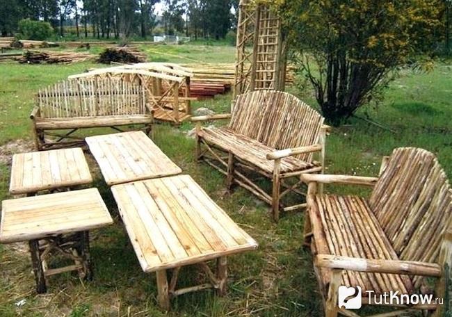 Мебель для сада в кантри стиле