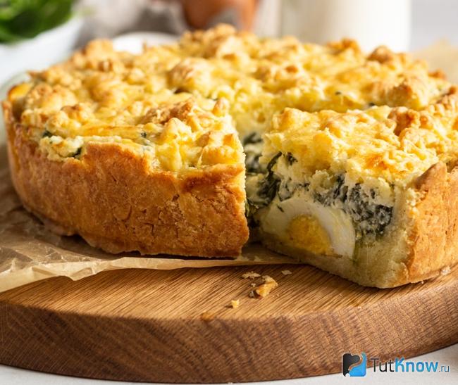Пирог со шпинатом и яйцом
