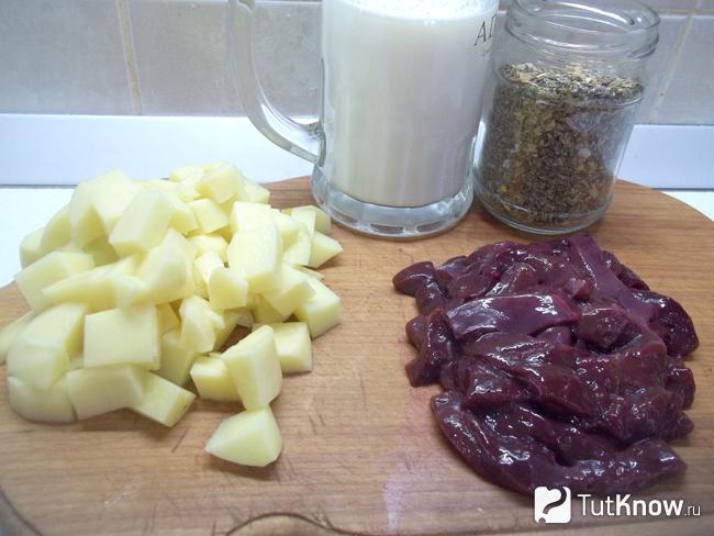 Картофель очищен и нарезан