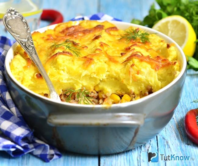 Картофельная запеканка с кукурузой